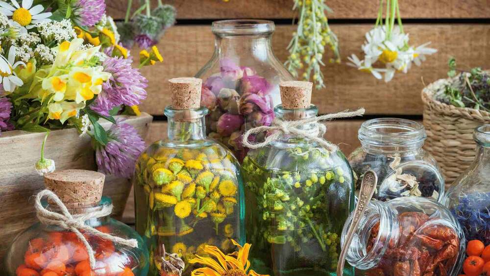 1713858632-medical herbs mix-compressed (1)